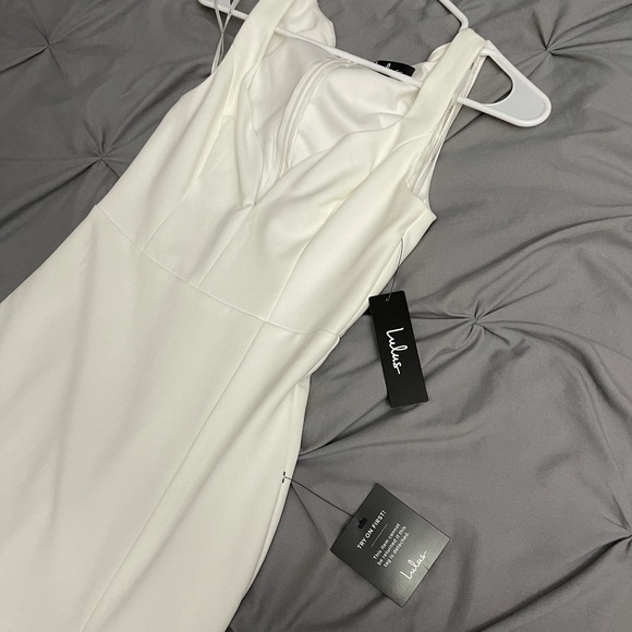 NWT. Lulu’s take a vow lace mermaid maxi dress - Picture 6 of 12